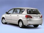 Toyota Avensis Verso 2001 года